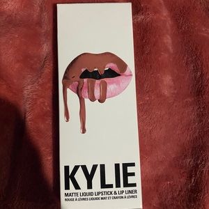 Kylie cosmetics lip kit